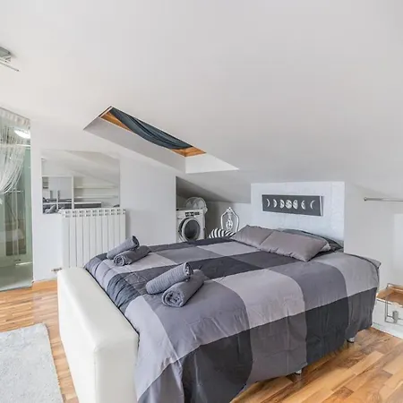 דירה Stylish Duplex In The Heart Of