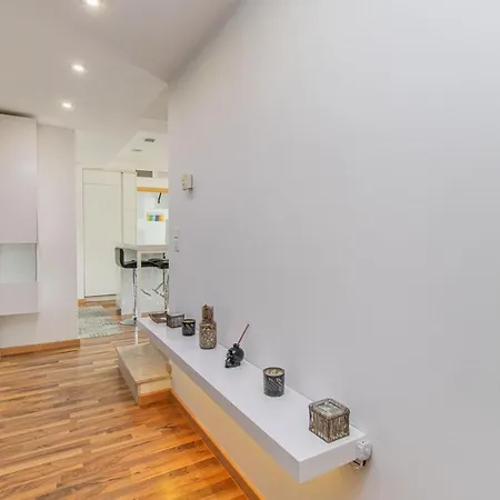 דירה Stylish Duplex In The Heart Of